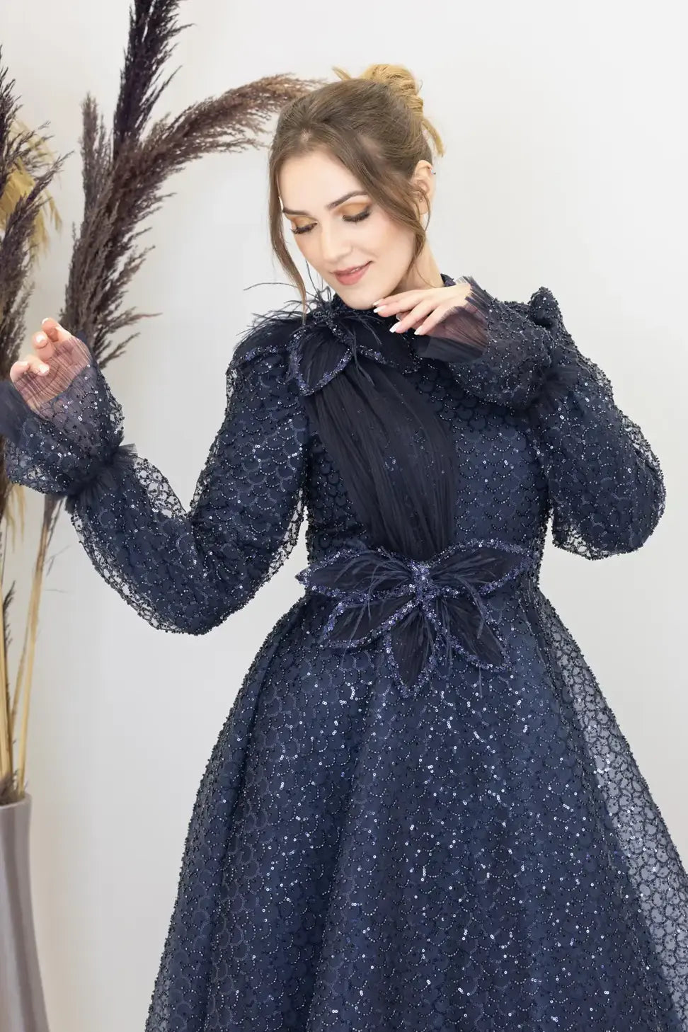 Omuz Ve Beli Çiçek Detaylı Adel Tesettür Abiye.