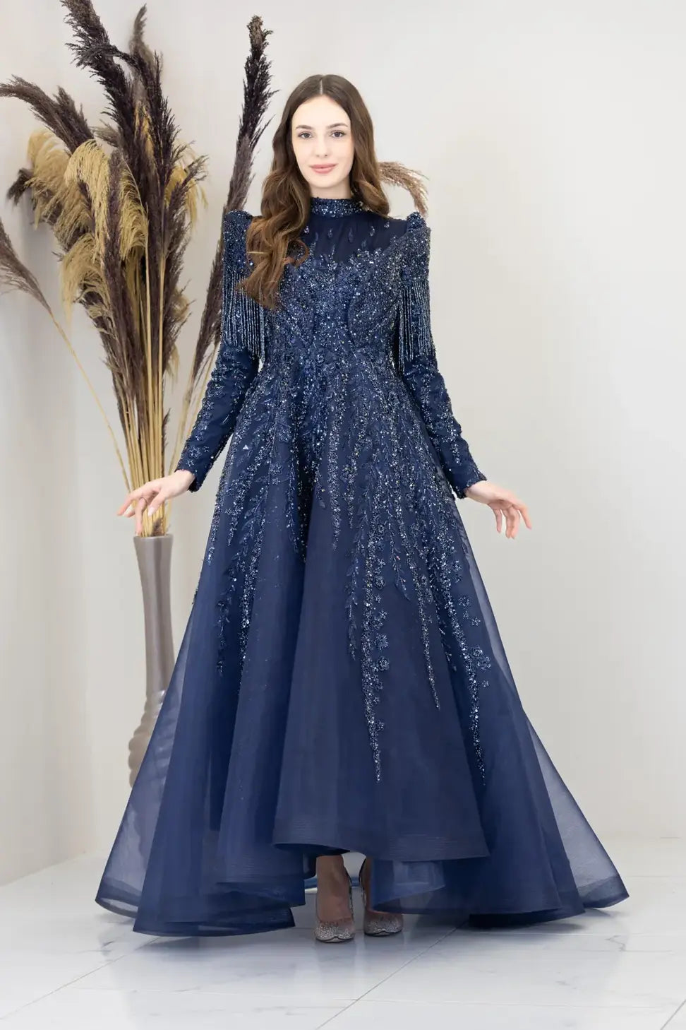 Omuzları V Drape Asel Tesettür Abiye.