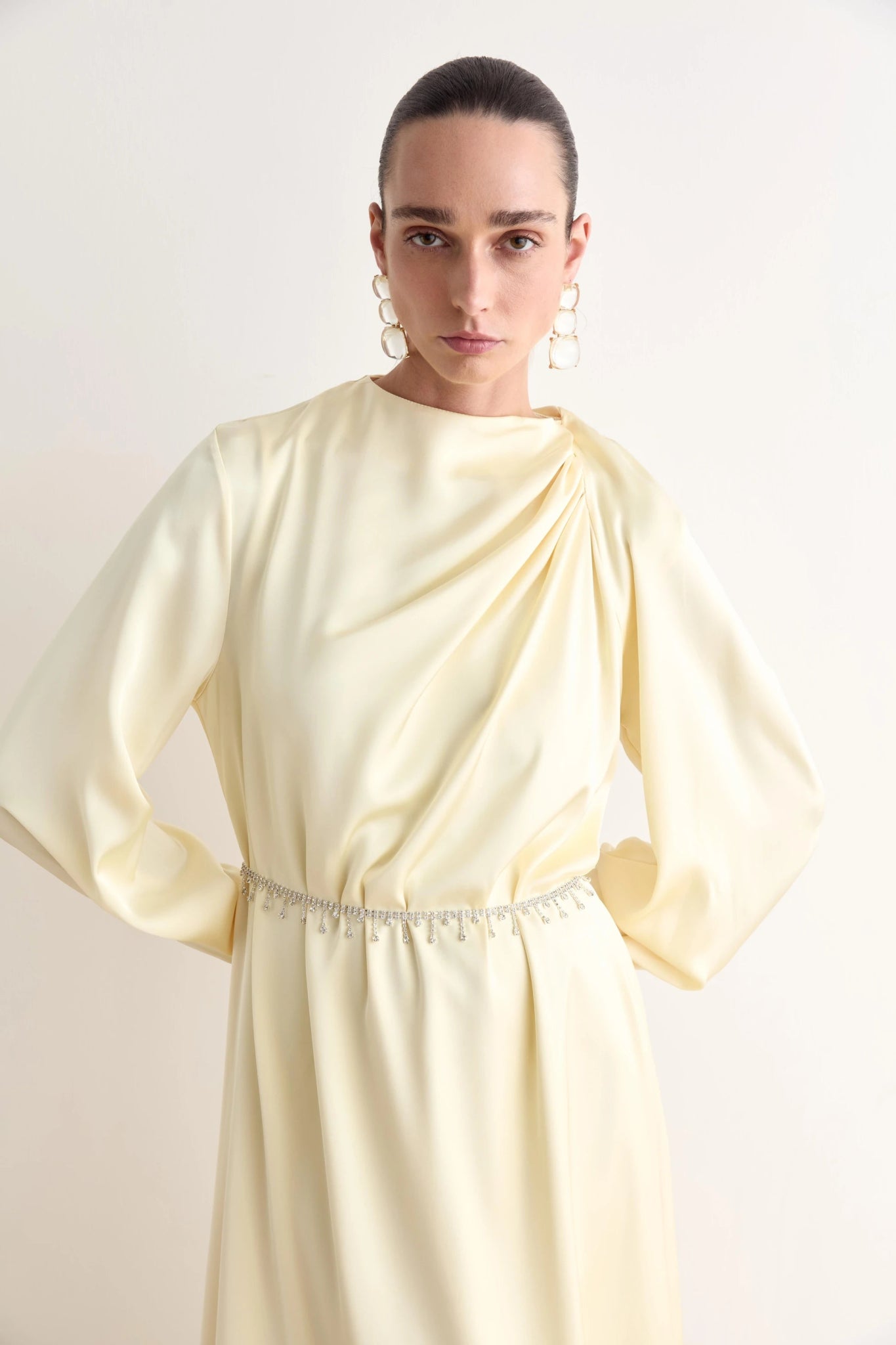 Juan Pileli Kemerli Saten Tesettür Elbise - FioraofDress - tesettur - abiye - Sarı - 36 - hijab - evening - dress